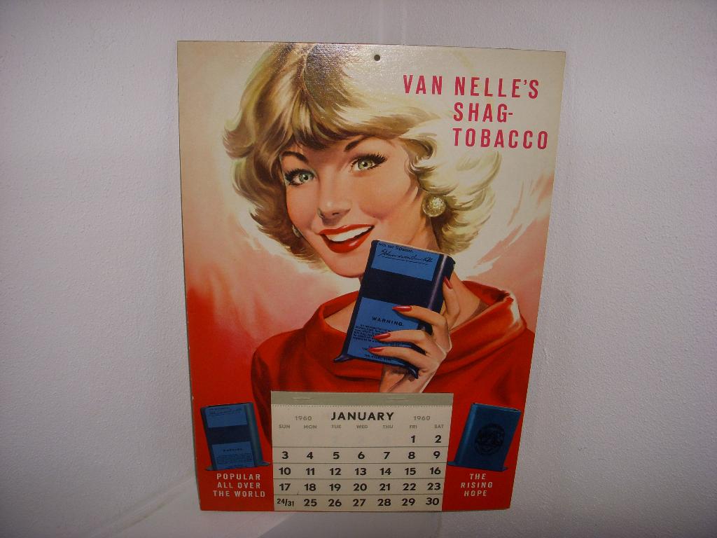 PRACHTIGE showcard Van Nelle's Shag Tobacco kalender1960, Ophalen of Verzenden, Zo goed als nieuw, Reclamebord