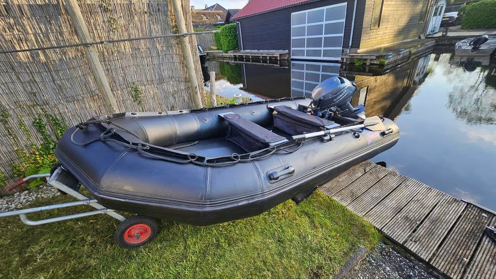 Zwarte Rubberboot Tourist Boats 350 Airdeck. Evt. 8 pk Honda, Ophalen, Oosteind 2 Norg, Info@tourist-boats.com, Nieuw