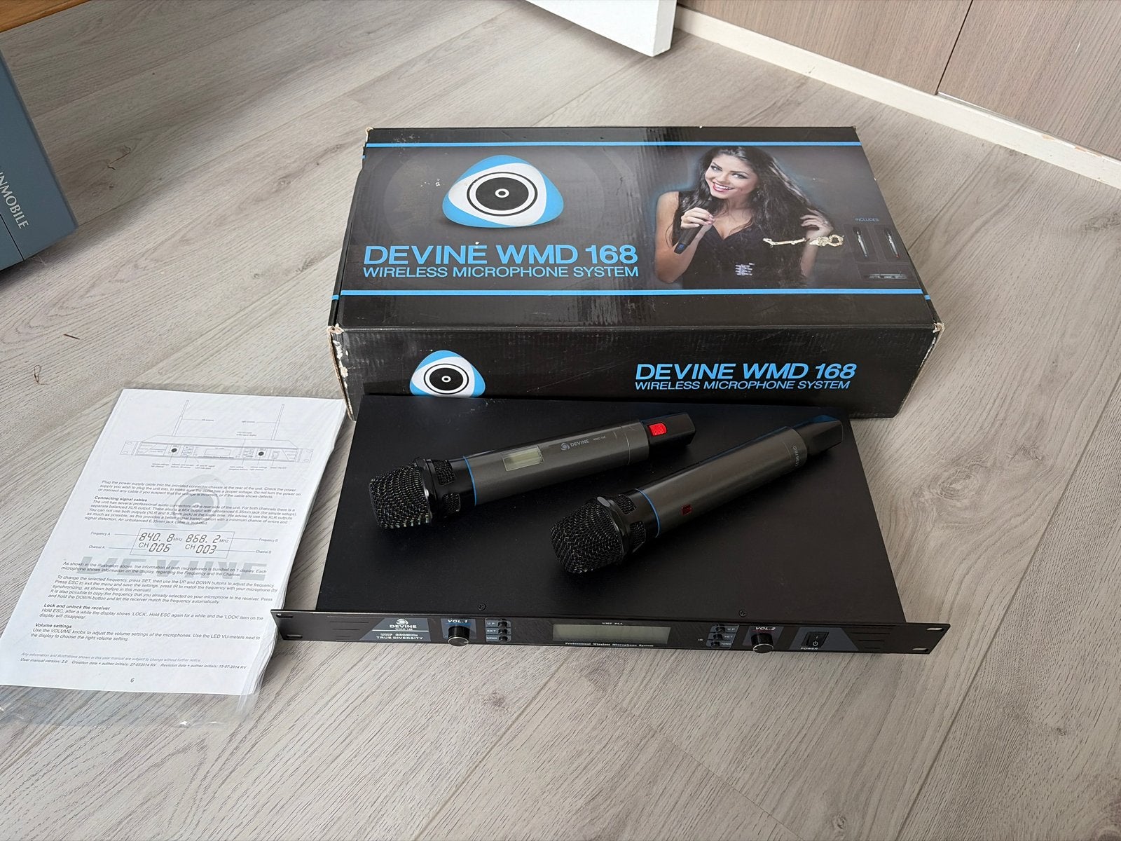 DEVINE WMD 168 Draadloos Microfoonsysteem, Muziek en Instrumenten, Ophalen of Verzenden, Zo goed als nieuw, Zangmicrofoon, Draadloos