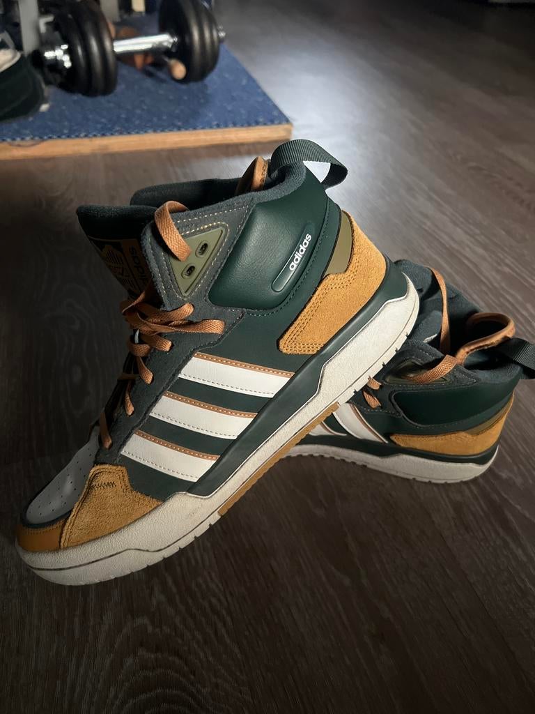 Adidas schoenen maat 46, Ophalen of Verzenden, Zo goed als nieuw, Overige kleuren, Sneakers of Gympen