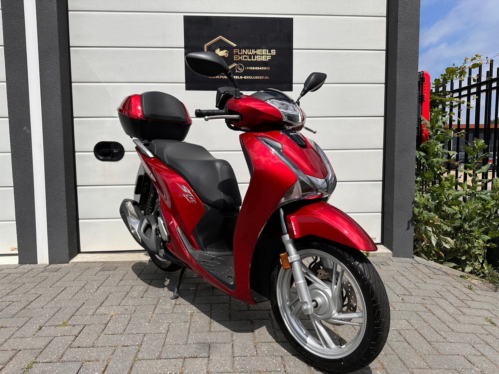 Honda SH 125 Bordo Rood ABS | 2018 | Nieuw!!! | Motorscooter, Motoren, Motoren | Honda, Nieuw, Bedrijf, 125 cc, 11 kW of minder