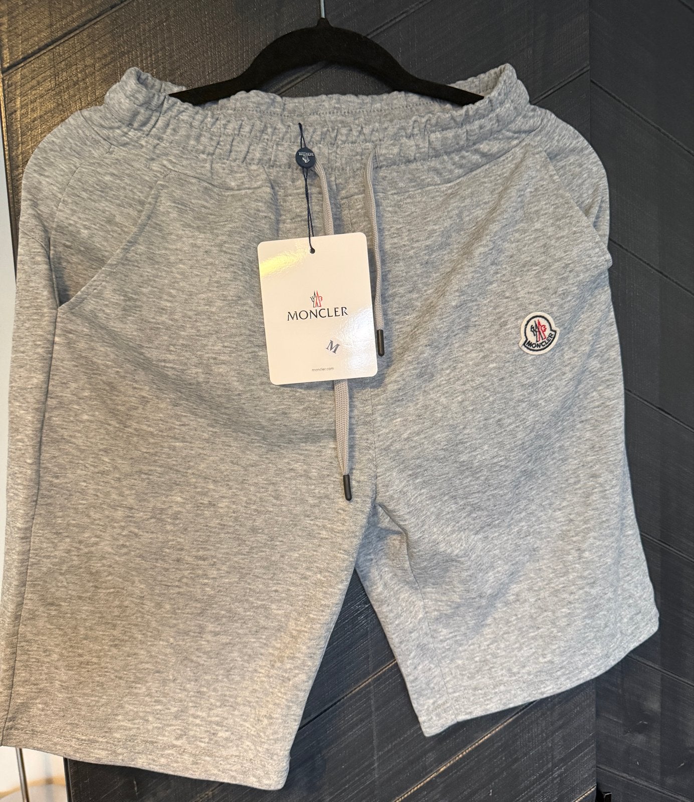 Moncler Joggingbroek Kort Grijs Maat M Nieuw, Ophalen of Verzenden, Nieuw, Maat 48/50 (M), Grijs