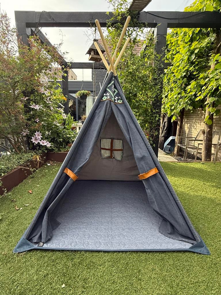 Mooie kinder speeltent tipi denim van Factory Petite, Ophalen, Zo goed als nieuw, Hout