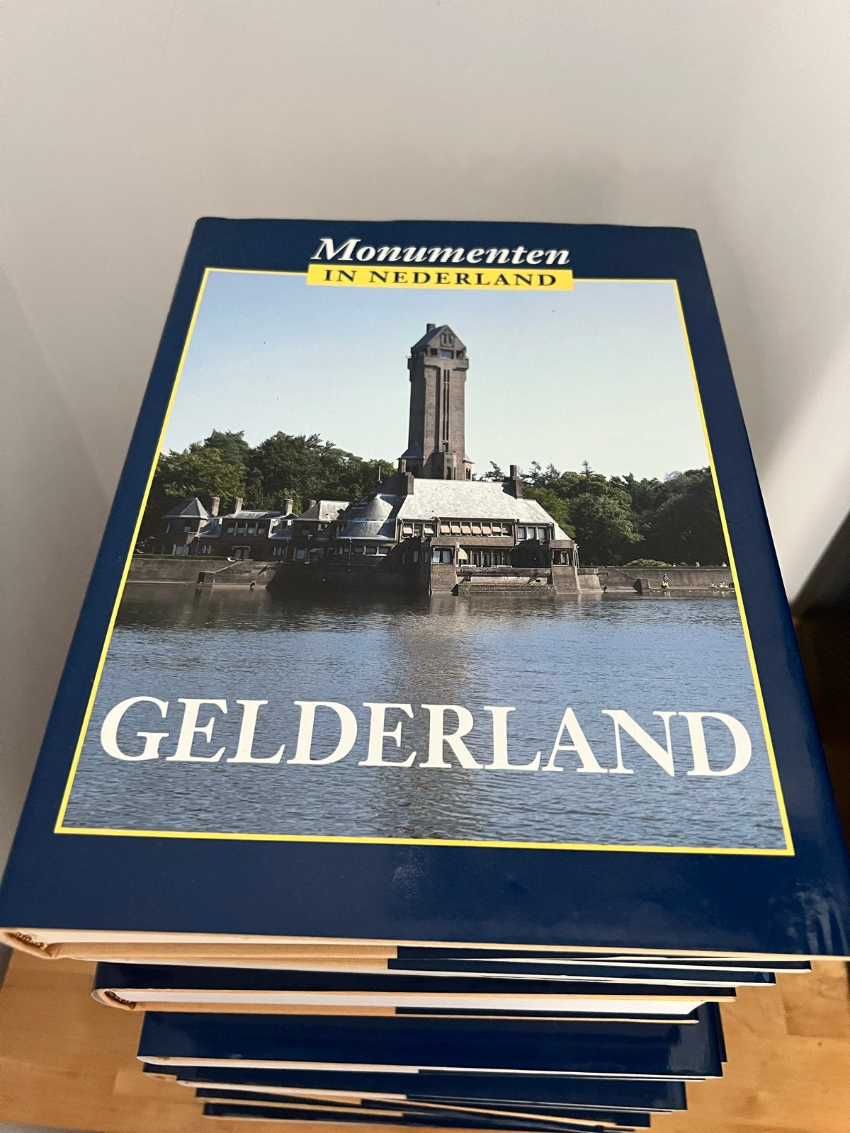 Monumenten in Nederland - Complete set (12 delen), Boeken, Geschiedenis | Stad en Regio, Ophalen, 20e eeuw of later, Zo goed als nieuw