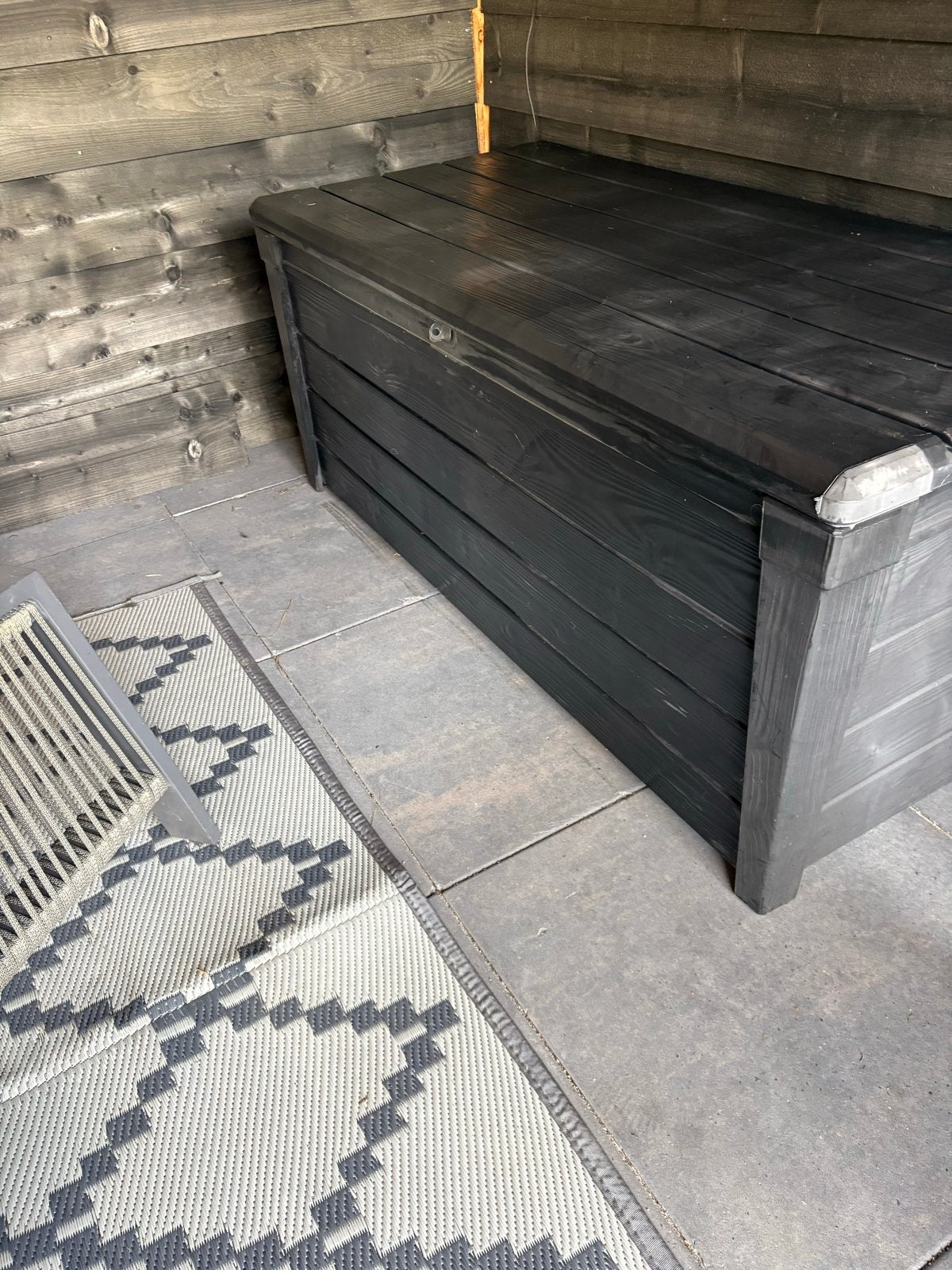 Zwarte kunststof opbergkist voor buiten, Huis en Inrichting, Ophalen, 50 – 75, Gebruikt, 50 tot 100 cm