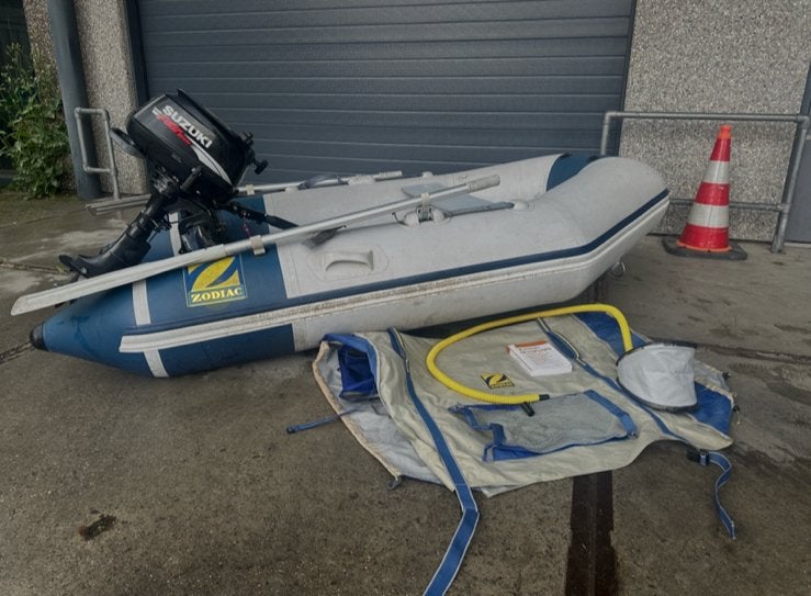 Zodiac rib compleet met Suzuki 4pk 4t harde bodem tas, Watersport en Boten, Accessoires en Onderhoud, Ophalen of Verzenden, Gebruikt