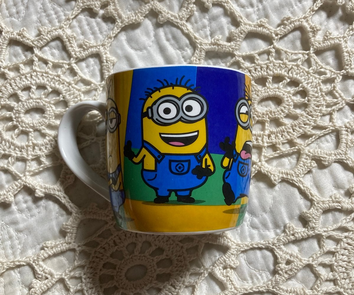 Minions Mok - Leuke Koffiemok met Minions Afbeeldingen, Ophalen of Verzenden, Gebruikt