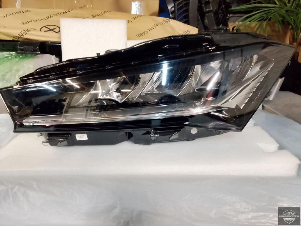 Skoda SuperB 4 3P 2024+ Vol LED Koplamp Links 3P941015, Auto-onderdelen, Skoda, Skoda Auto a.s., Gebruikt, Infoline@skoda-auto.cz