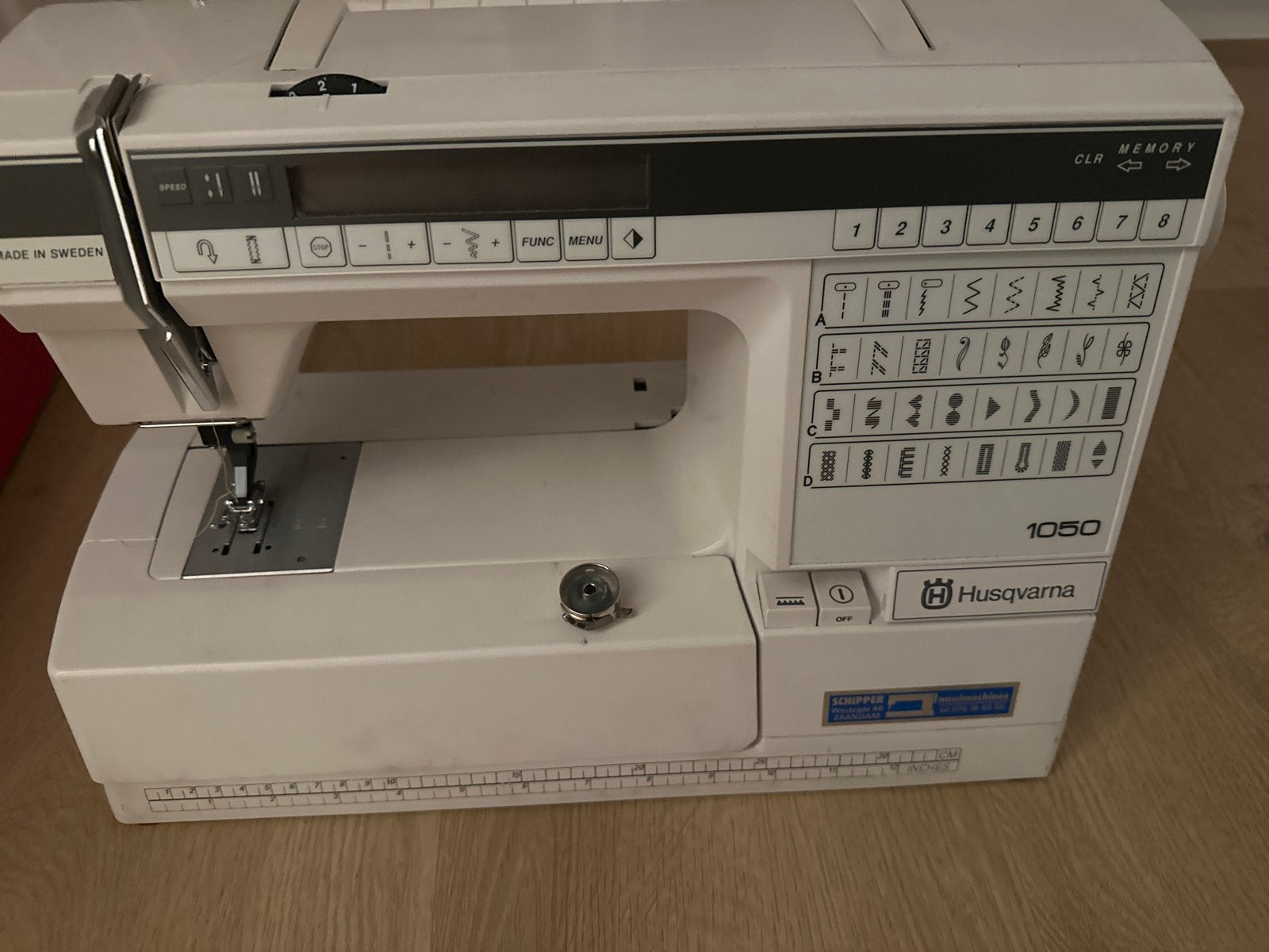 Husqvarna 1050 Naaimachine - moet afgesteld worden, Hobby en Vrije tijd, Ophalen of Verzenden, Gebruikt, Naaimachine, Husqvarna