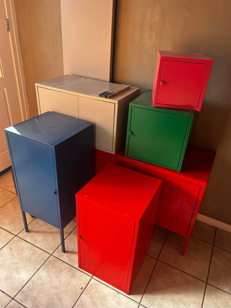 Metalen lockerkasten in verschillende kleuren, Huis en Inrichting, Kasten | Lockerkasten, Ophalen, Gebruikt