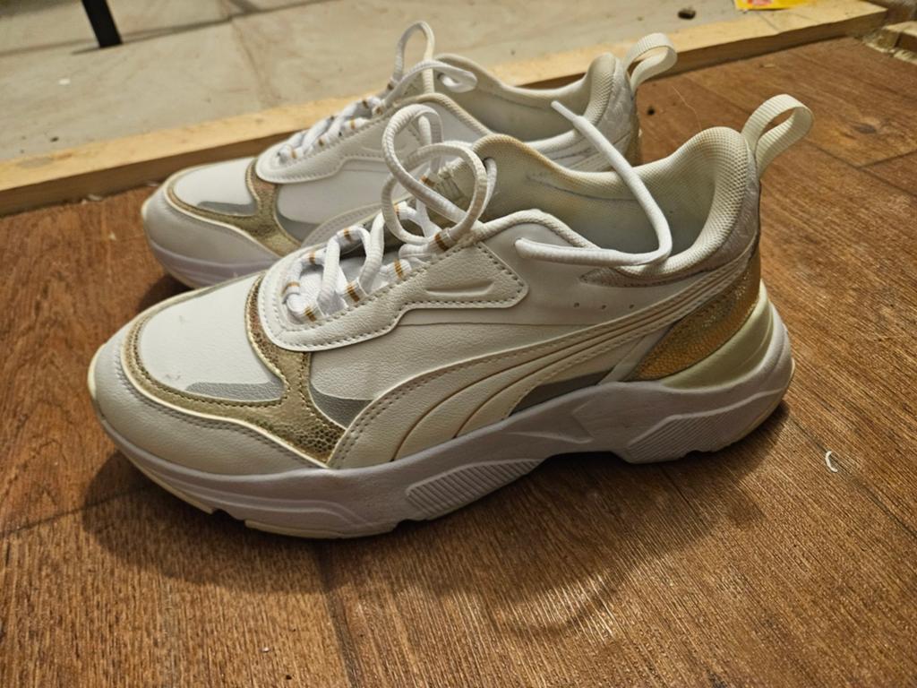 Puma sneakers, Ophalen of Verzenden, Zo goed als nieuw, Wit, Sneakers of Gympen