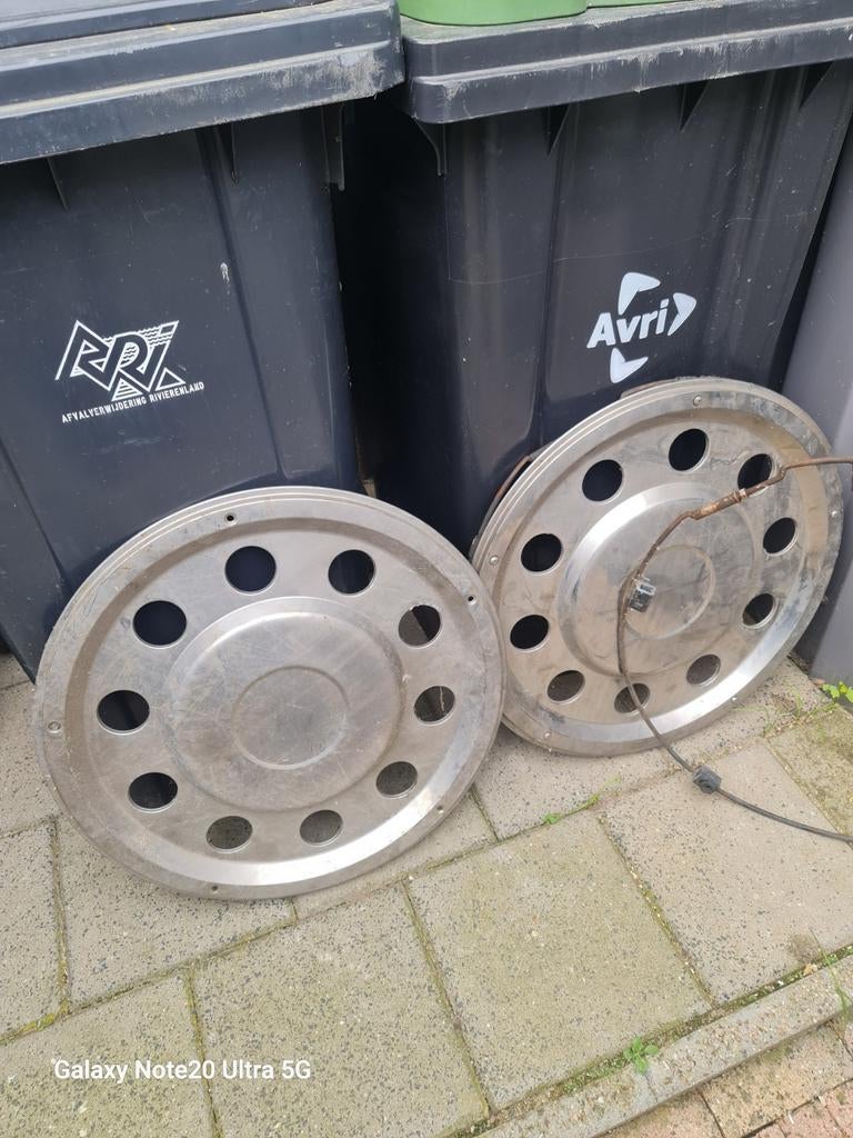 Wieldoppen, Ophalen