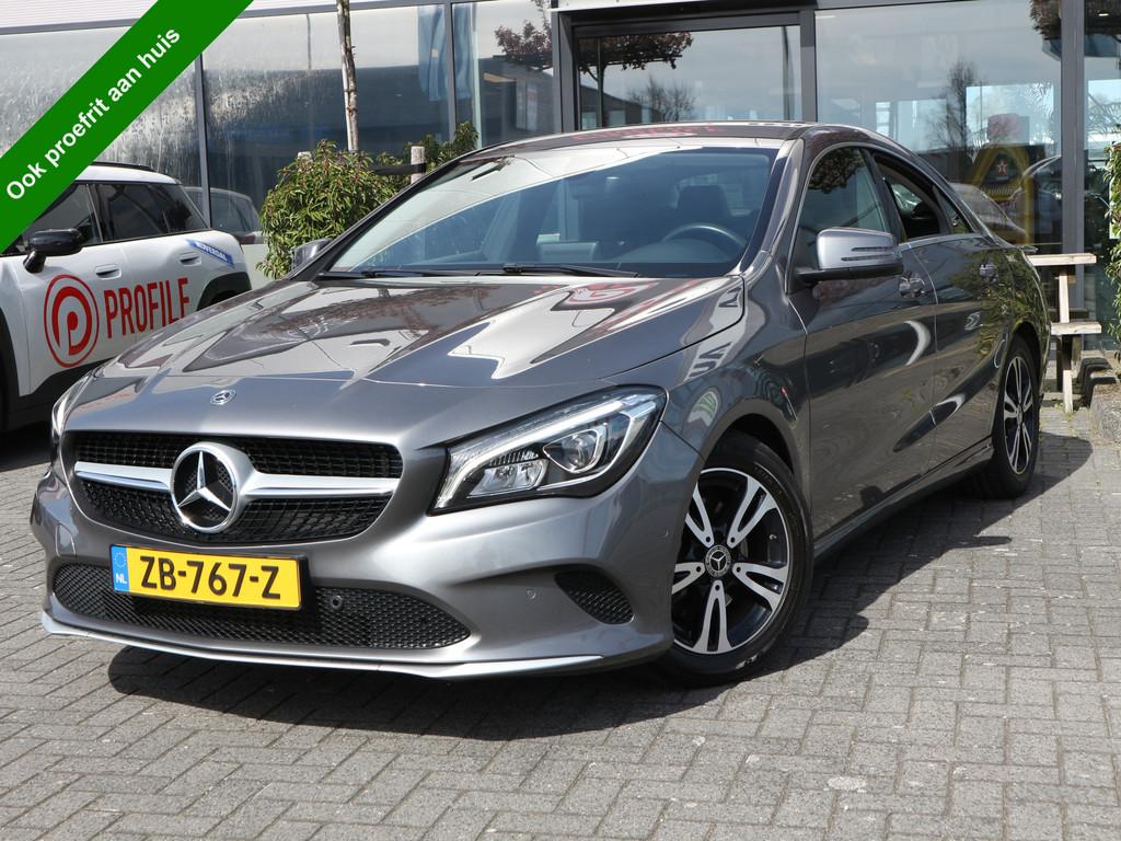 Mercedes-Benz CLA-Klasse 180 Ambition AUTOMAAT CAMERA 62690, Gebruikt, 4 cilinders, 715 kg, Leder en Stof