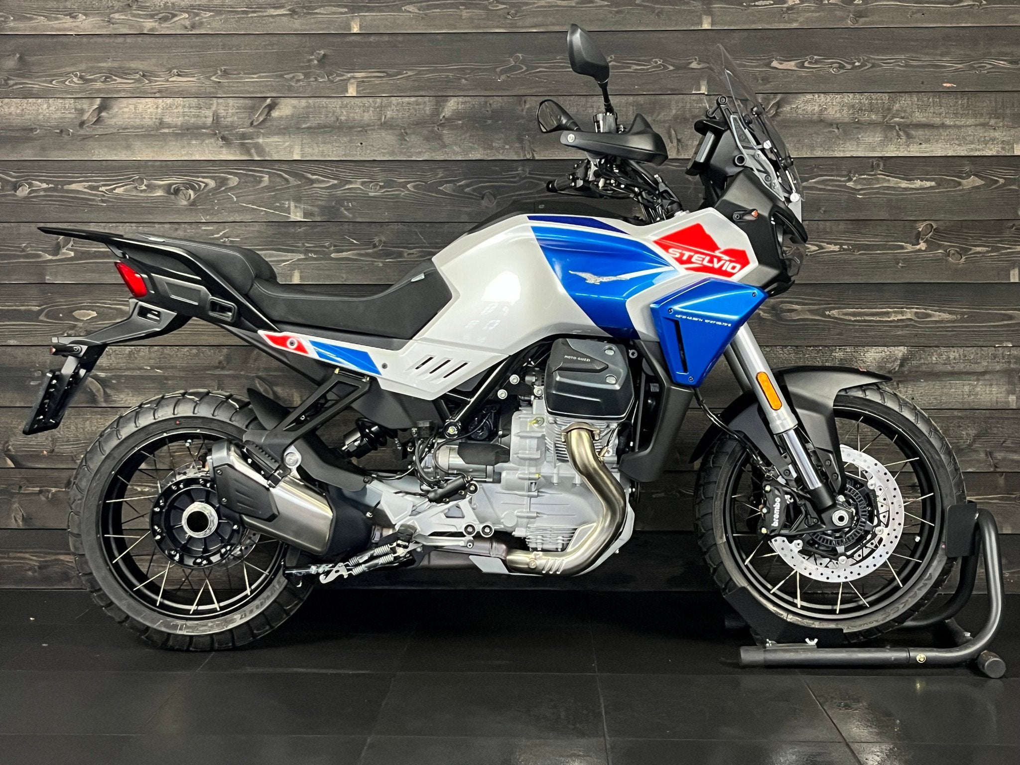 Moto Guzzi V100 STELVIO DUECENTO TRIBUTO (bj 2026), Bedrijf, Meer dan 35 kW, Toermotor, 1042 cc