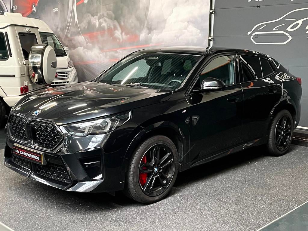 BMW X2 SDrive20i M-Sport Launch Edition NAP MASSAGE PANO GAR, X2, Zwart, Bedrijf, 173 pk