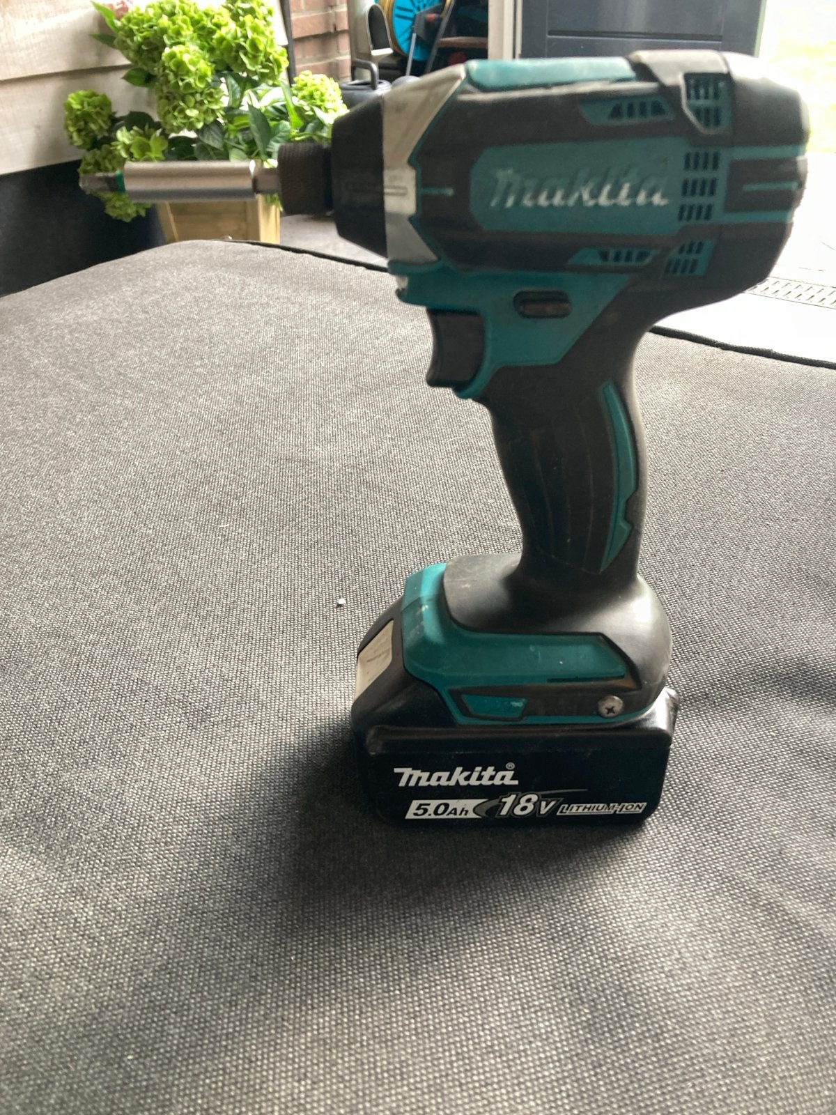 Makita DTD152 slagschroevendraaier - Goed werkend, Ophalen of Verzenden, Gebruikt, Boor- en Schroefmachine, Variabele snelheid