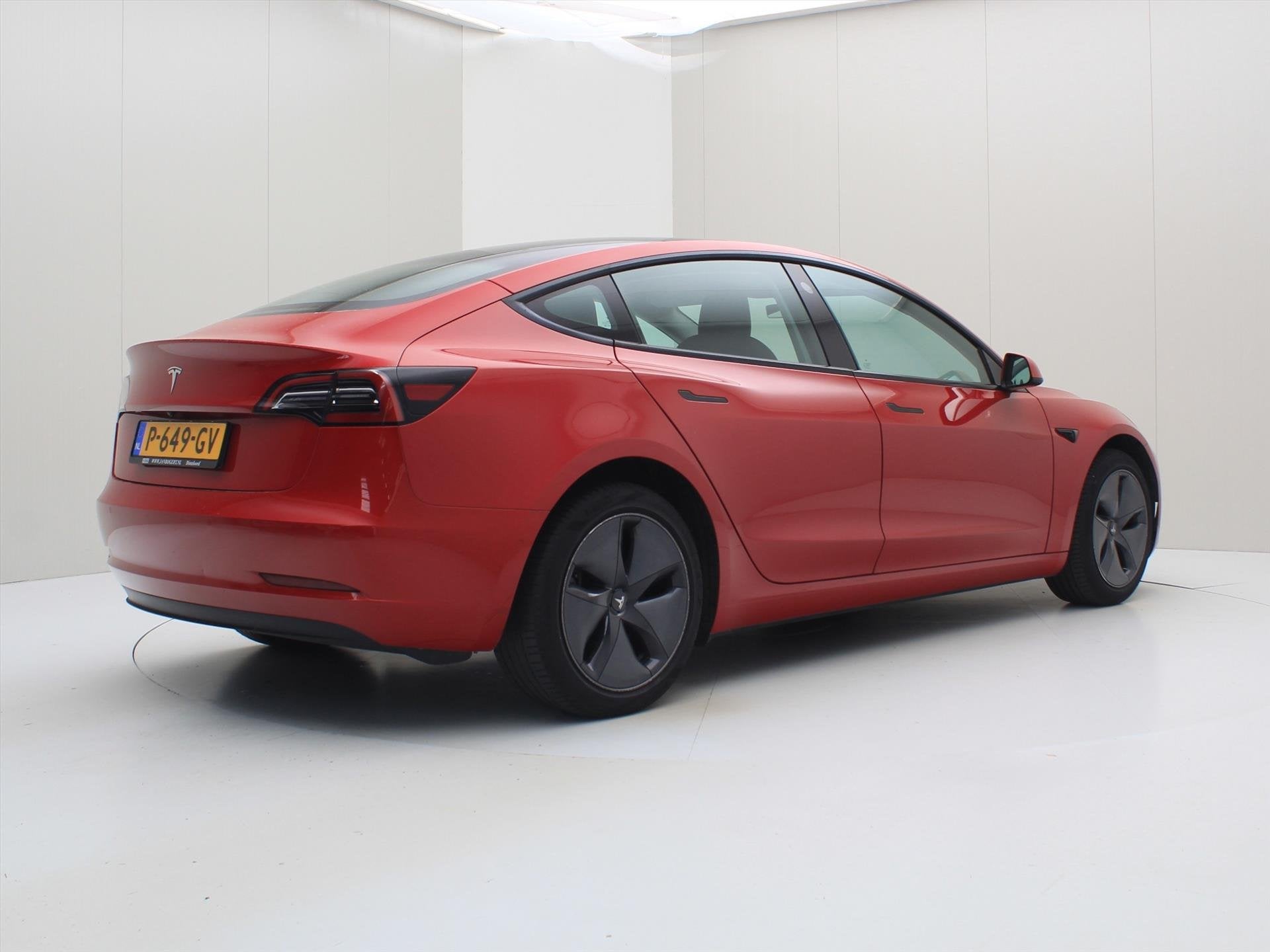 Tesla Model 3 Standard RWD Plus UPGRADE [ RYZEN AMD+LFP-ACCU, Auto's, Automaat, Gebruikt, Zwart, Origineel Nederlands