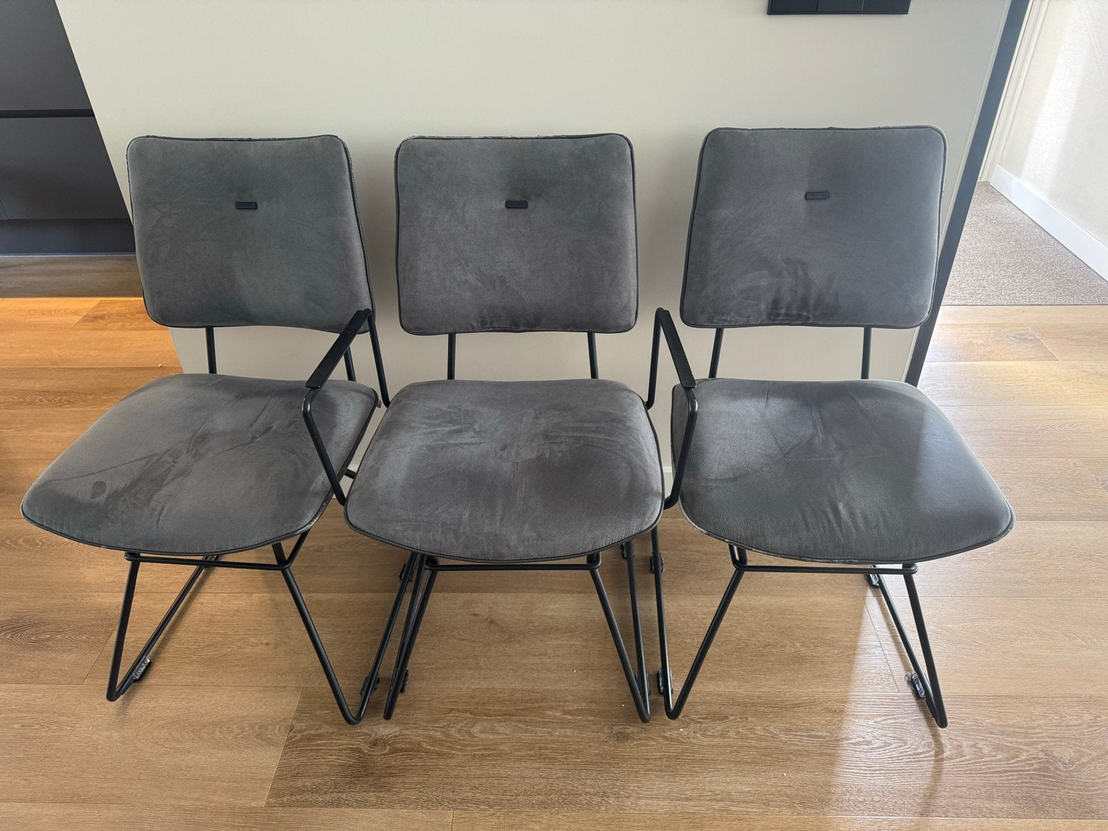 6 Xooon Otis stoelen - 2 met armleuning, 4 zonder, Ophalen, Gebruikt, Vijf, Zes of meer stoelen, Stof