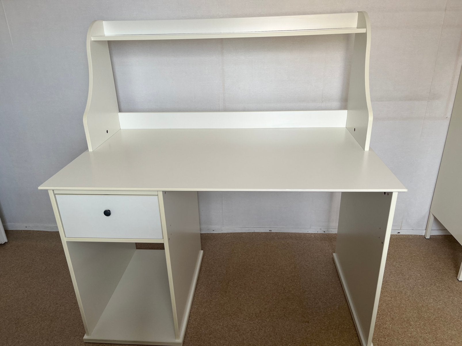 IKEA Johan bureau (wit) met lade en opbouw - nette staat, Huis en Inrichting, Bureaus, 120 cm, Hout, Ophalen of Verzenden, Zo goed als nieuw