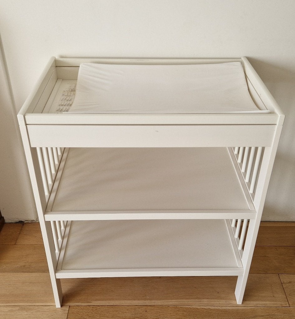 Witte commode met verschoonkussen, Ophalen, Gebruikt, 50 tot 70 cm, 75 tot 100 cm