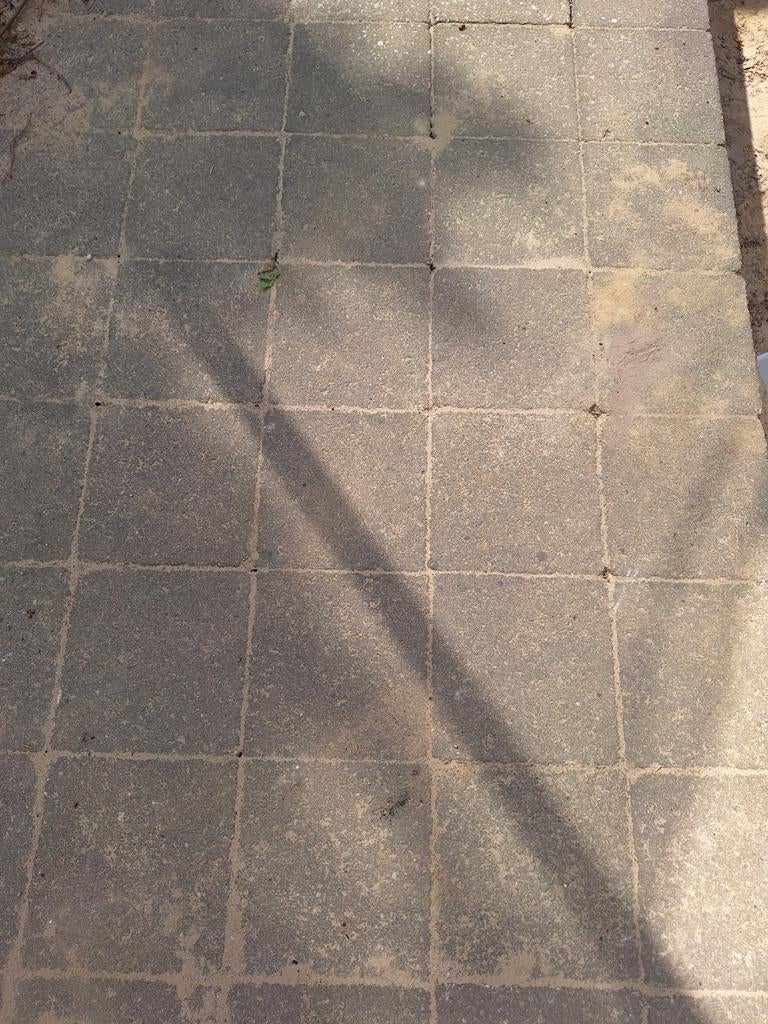 Gratis af te halen: ca. 25-30m2 gebruikte tegels, Tuin en Terras, Ophalen, Gebruikt, 10 m² of meer, Beton