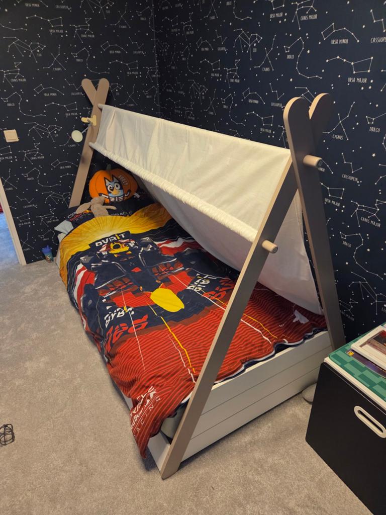 Eenpersoons tipi bed 90x200 met lattenbodem, Ophalen, Gebruikt, 90 cm, Eenpersoons