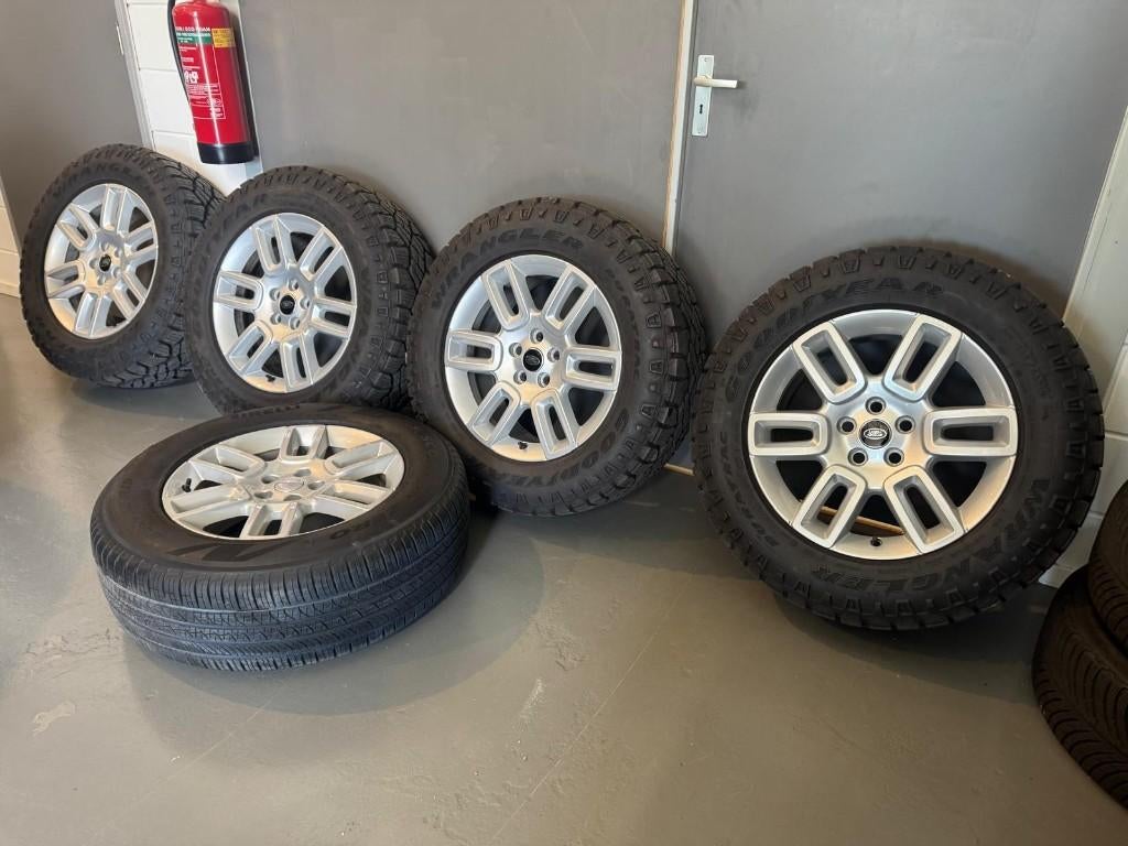 Land Rover Defender L663 19 inch Off Road terrein set ZGAN, Auto-onderdelen, Banden en Velgen, 19 inch, Gebruikt, 255 mm, Banden en Velgen