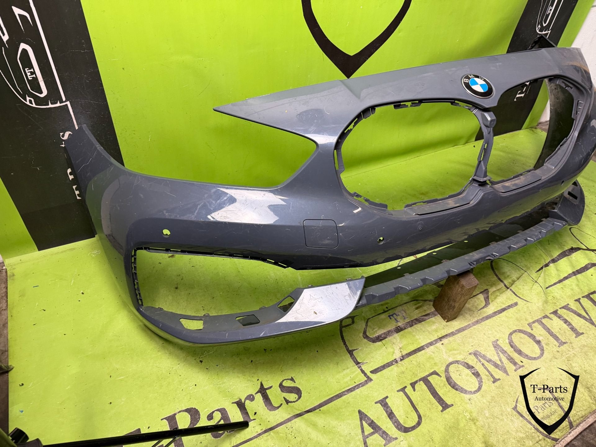 bmw 1 serie F40 bumper voorbumper 18+, Petuelring 130
80788  Munich, DE, Gebruikt, Info@bmw.de, Ophalen of Verzenden