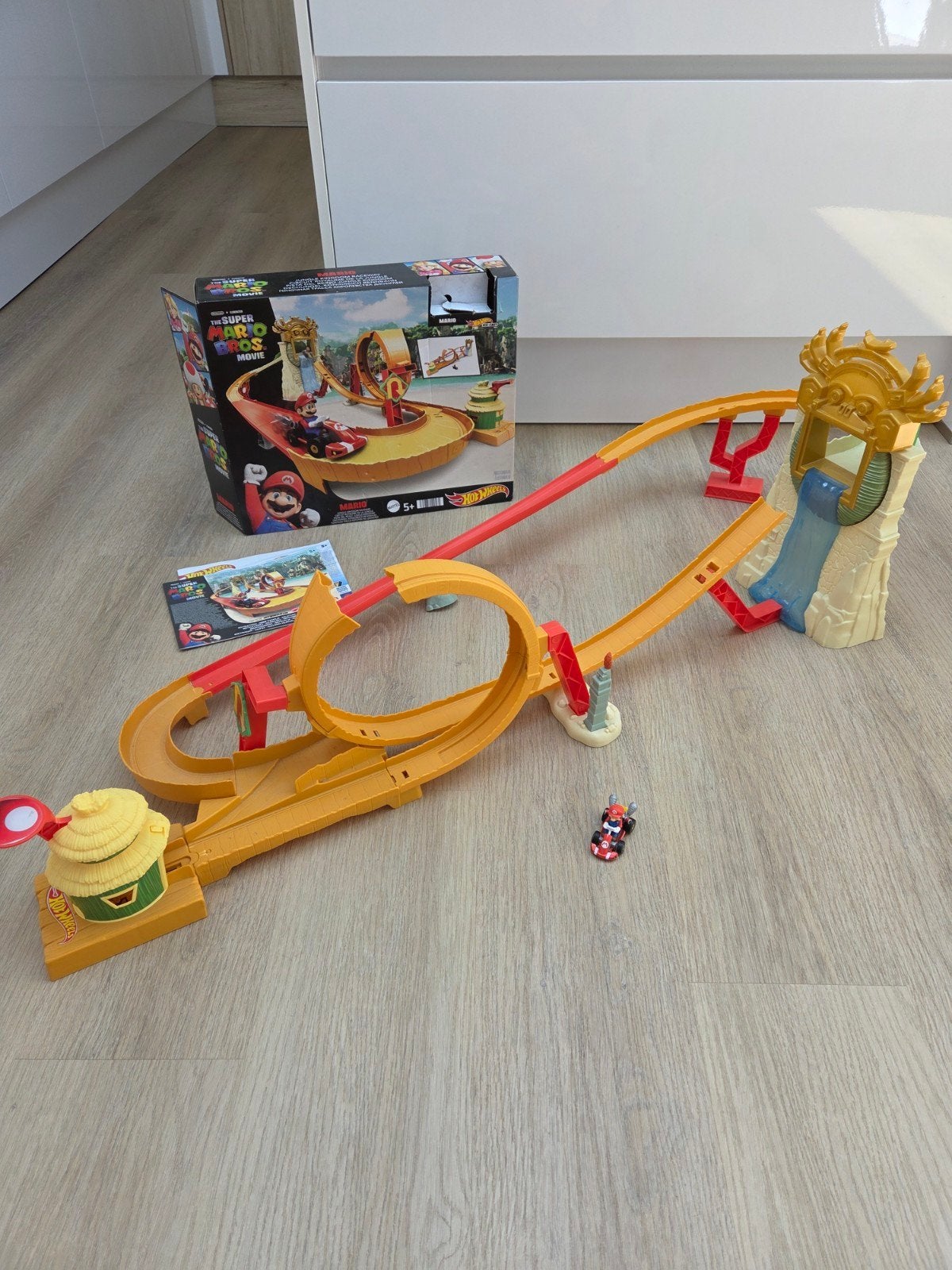 Hot Wheels Mario Kart Racebaan compleet, Ophalen of Verzenden, Zo goed als nieuw, Handmatig, Hot Wheels