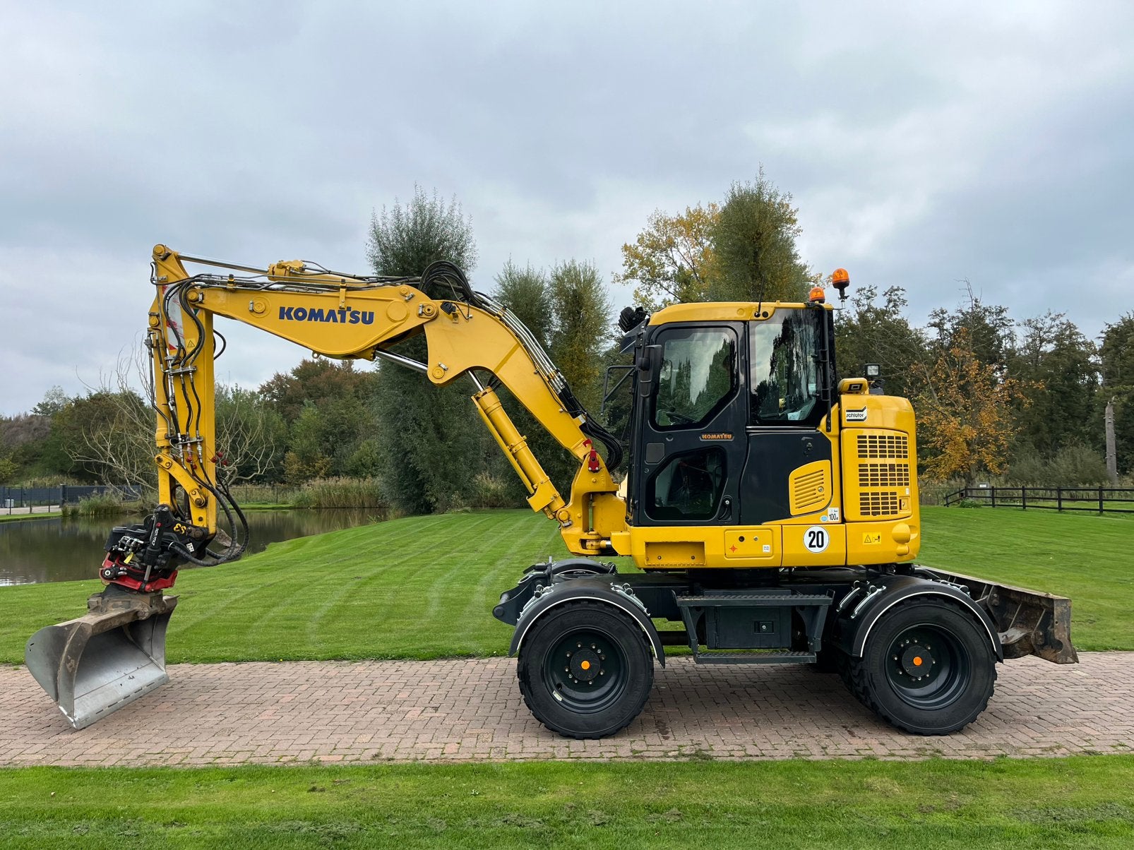 Komatsu PW118 complete set te koop/te huur, Ophalen of Verzenden, Graafmachine