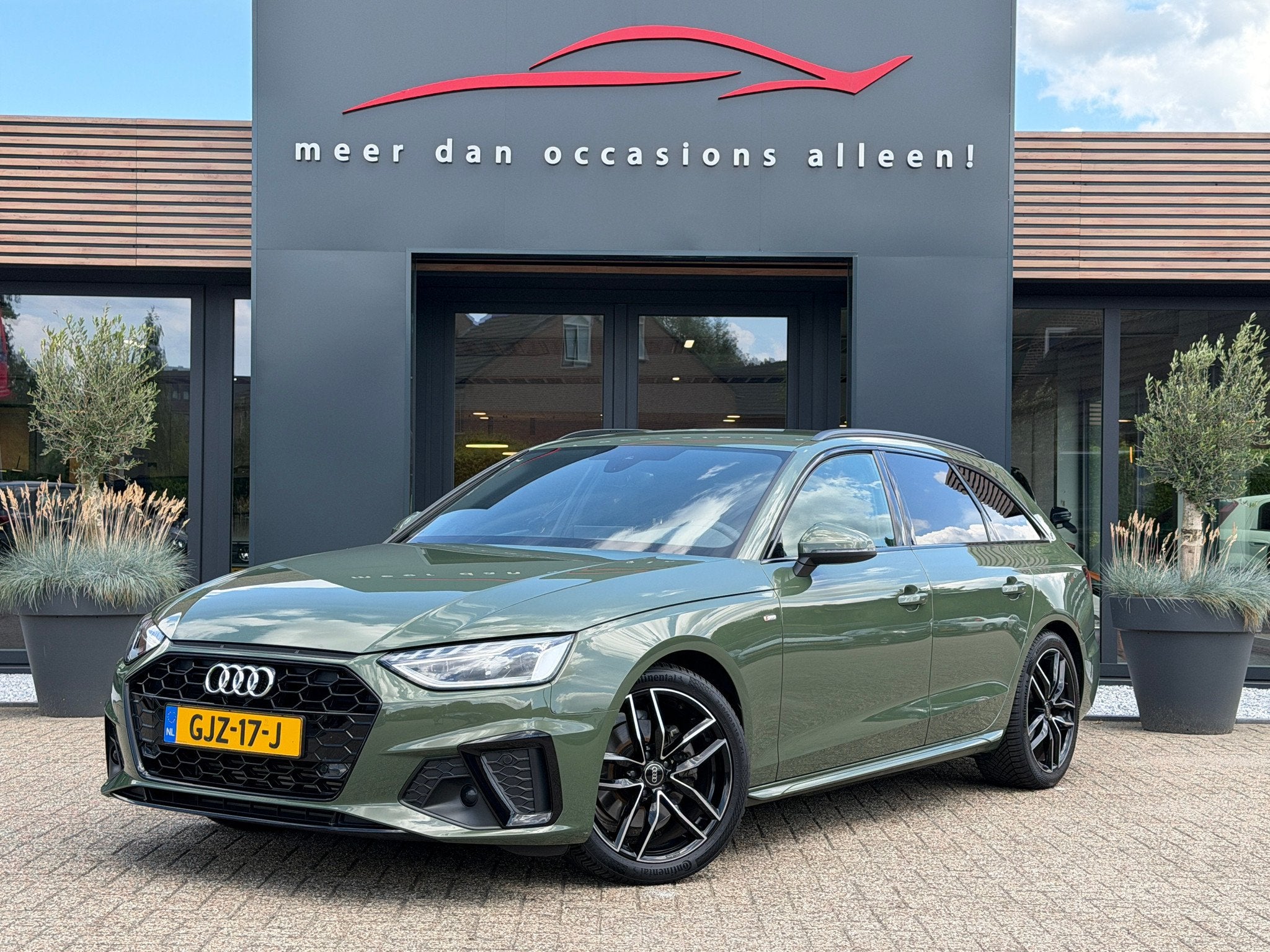 Audi A4 AVANT 35 TFSI S edition competition (bj 2024), Auto's, Gebruikt, A4, Origineel Nederlands, 1500 kg