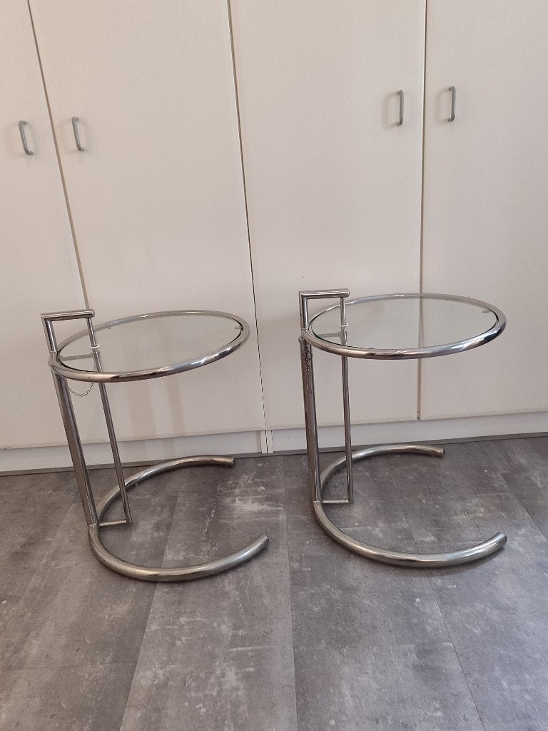 Twee design bijzettafels Eileen Gray 50 euro, Minder dan 55 cm, Design, Rond, Ophalen
