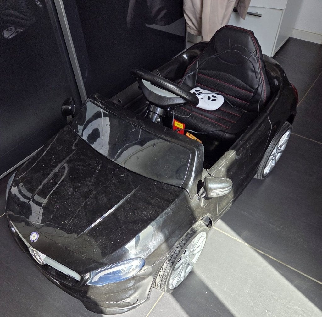 Leuke kleine Mercedes accu auto voor kinderen + afstandsbed., Gebruikt