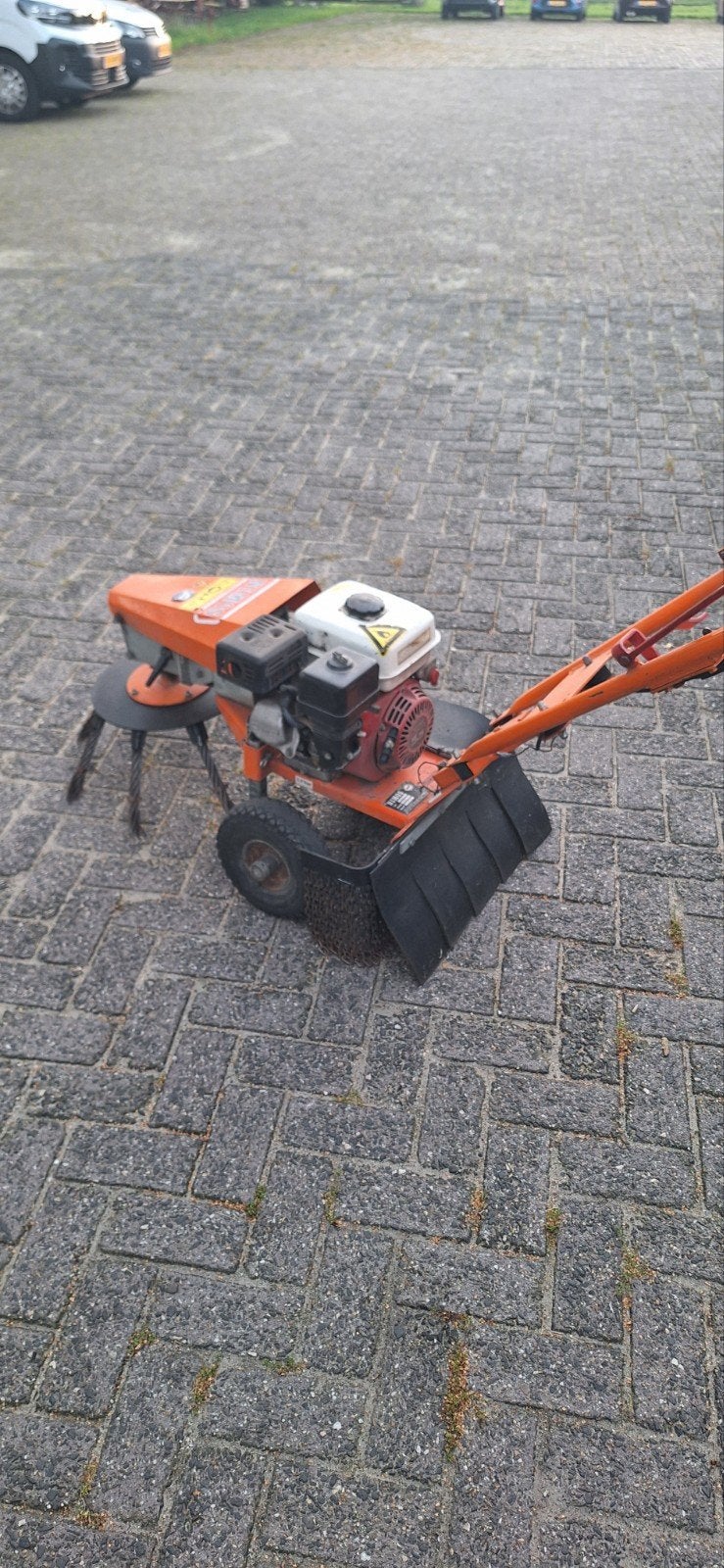 Nimos Onkruidborstel met extra reserve borstels, Ophalen, Gebruikt, Nimos