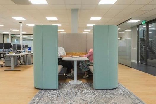 Vergader pod, meeting booth, vergaderbox, Vergader- of Presentatieruimte, Ophalen, Gebruikt, Bureau