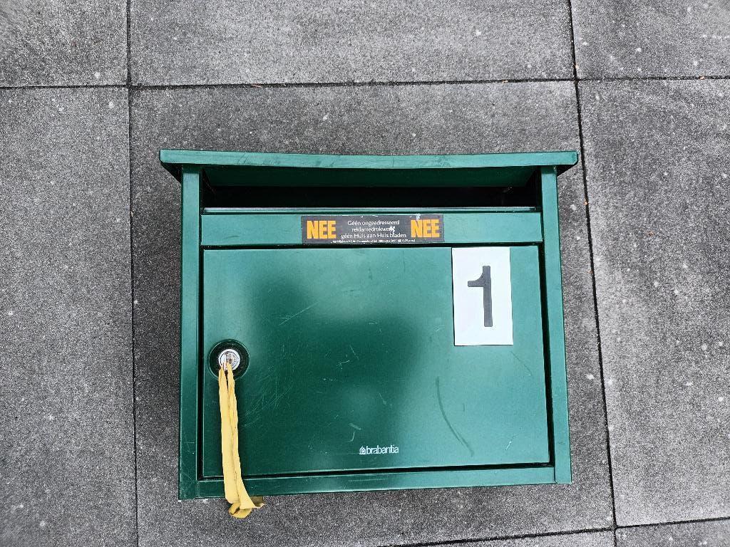 Mooie metalen brievenbus met sleutel, Ophalen of Verzenden, Gebruikt, IJzer