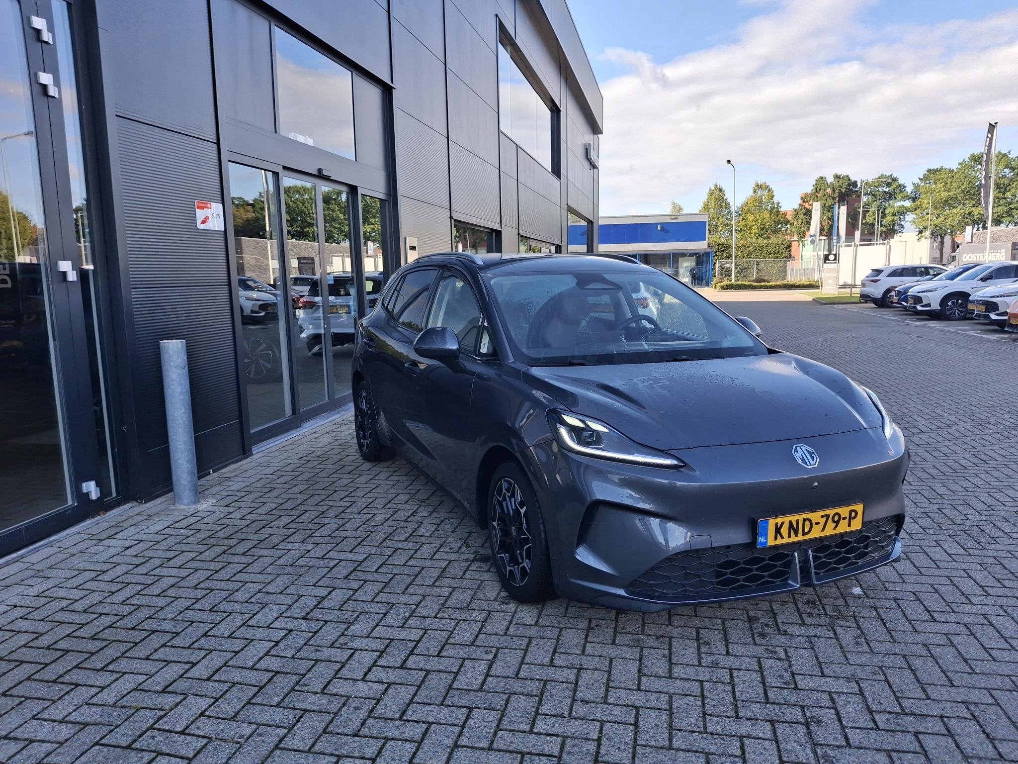 MG MG4 Electric Urban Premium 54 kWh, Auto's, 12 maanden, Stof, Gebruikt, 160 pk