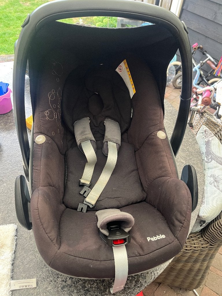 Maxi cosi Pebble + familyfix, Ophalen, Gebruikt, Isofix, 0 t/m 13 kg