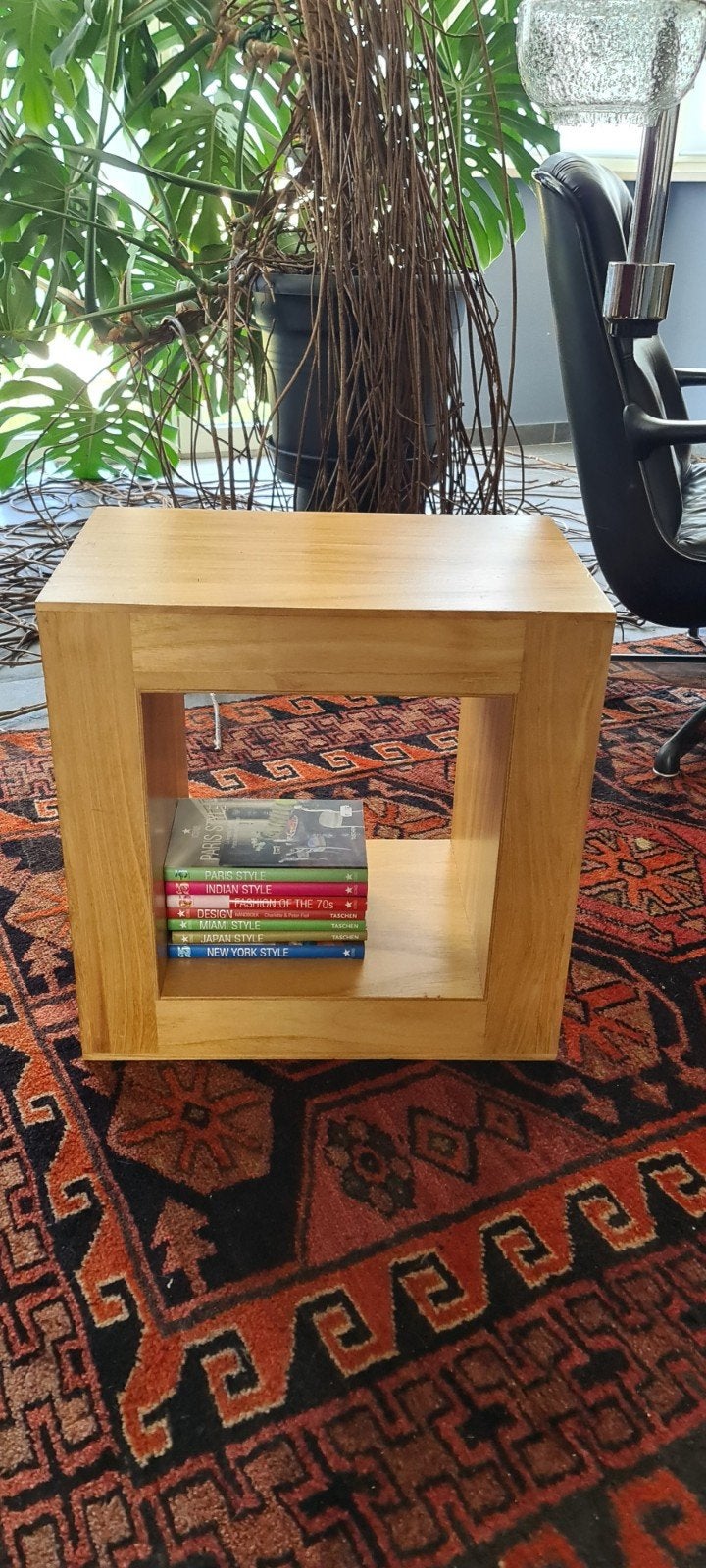 houten kubus Bijzettafeltje, Huis en Inrichting, Tafels | Bijzettafels, Ophalen of Verzenden, Vierkant, Hout, Minder dan 55 cm