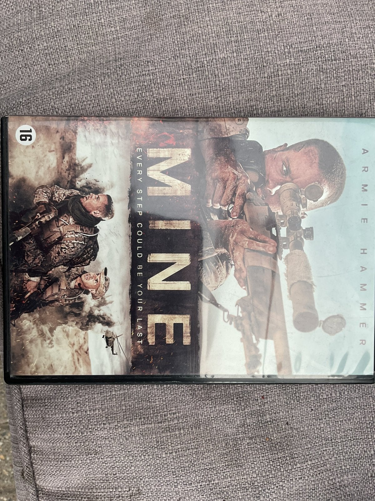 Mine, Vanaf 16 jaar, Ophalen of Verzenden, Zo goed als nieuw, Overige genres