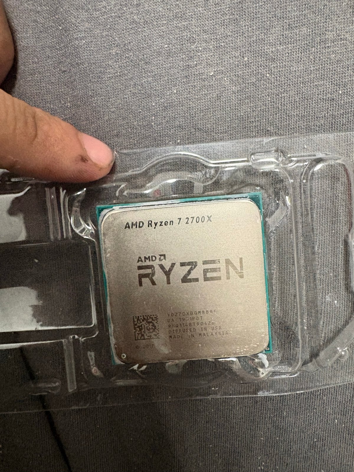 AMD Ryzen 7 2700X Processor met Wraith Prism Koeler, Ophalen of Verzenden, Gebruikt, 8-core, 3 tot 4 Ghz
