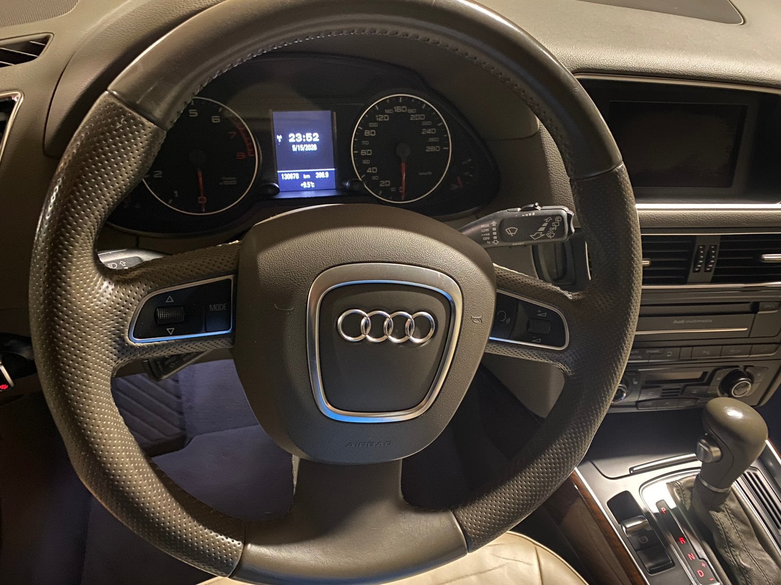 Audi Q5 2.0 Tfsi Quattro S-tronic 2011 Beige, Automaat, 1730 kg, Beige, 4 cilinders