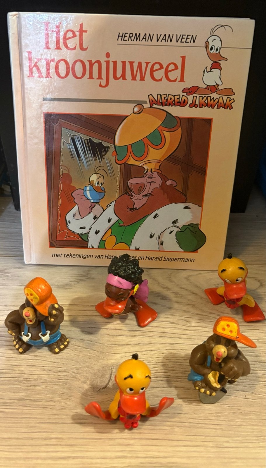 Alfred J. Kwak: Het Kroonjuweel boek & figuren set, Verzamelen, Poppetjes en Figuurtjes, Ophalen of Verzenden, Gebruikt