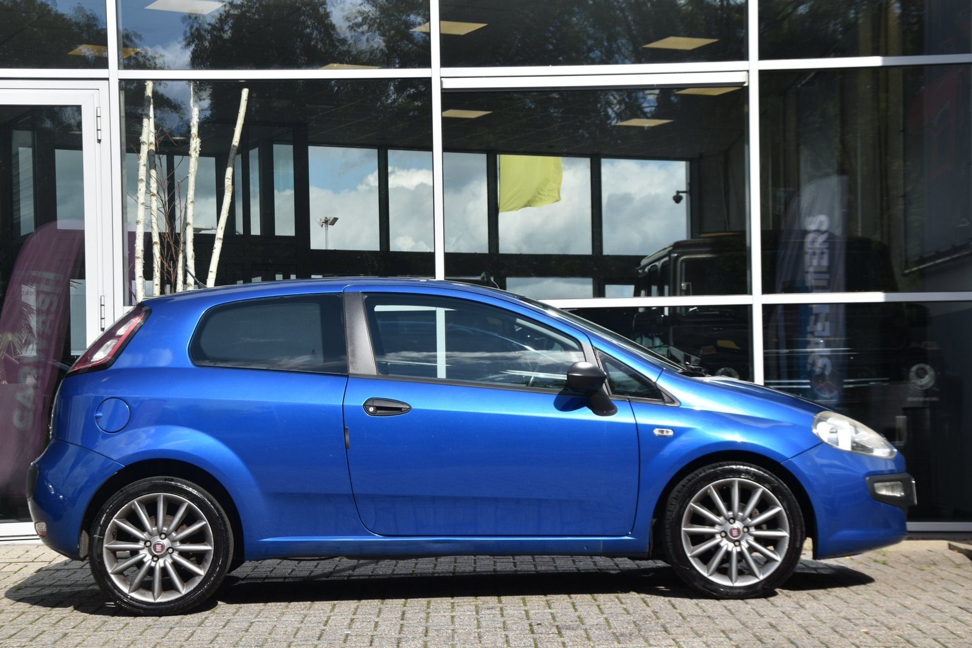 Fiat Punto Evo 1.4 Business | Airco | Bluetooth | LMV | Nieu, Voorwielaandrijving, Metallic lak, Stof, Gebruikt