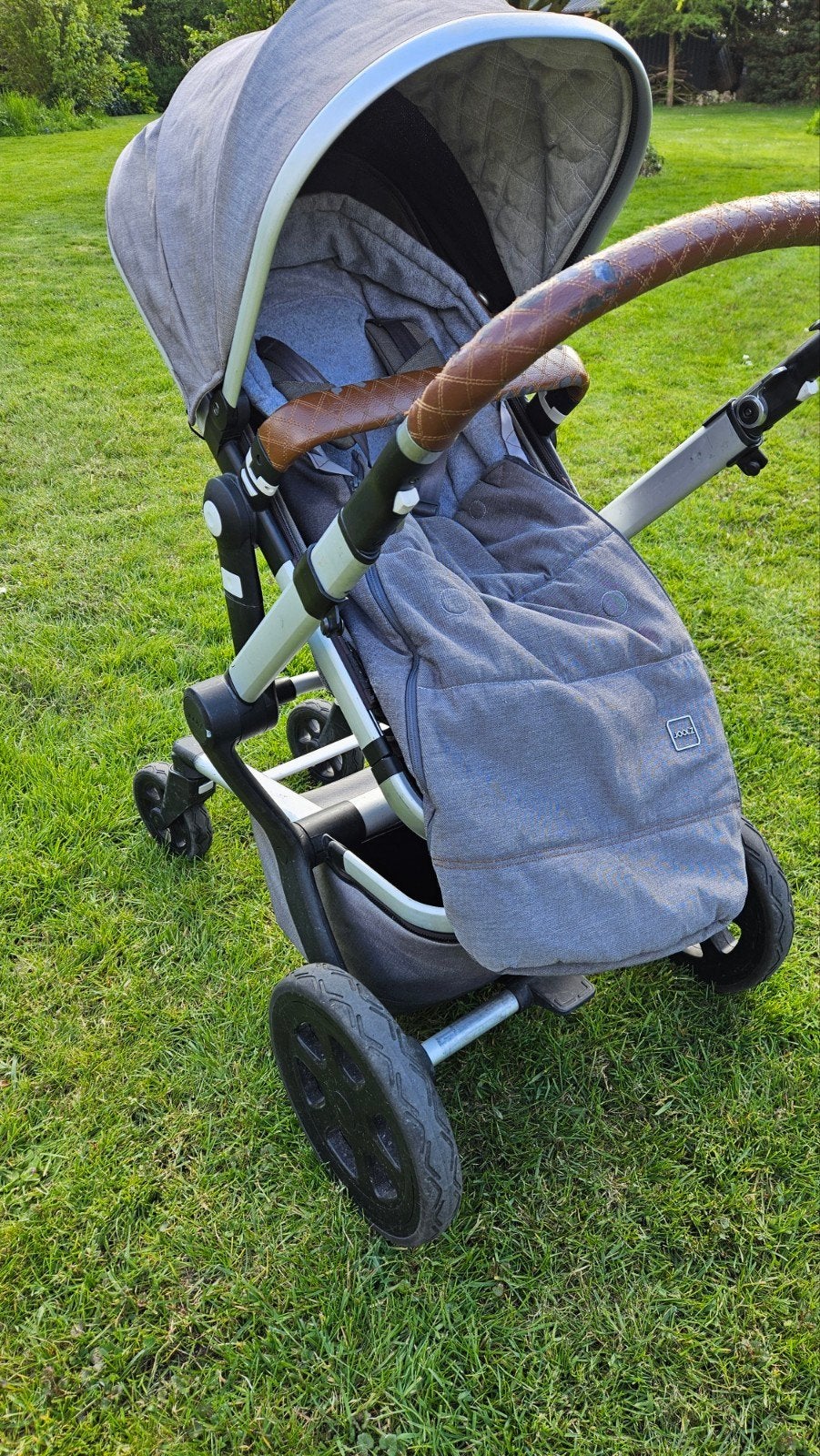 Joolz Day kinderwagen - Grijs met bruine leren details, Kinderen en Baby's, Kinderwagens en Combinaties, Ophalen, Gebruikt, Kinderwagen