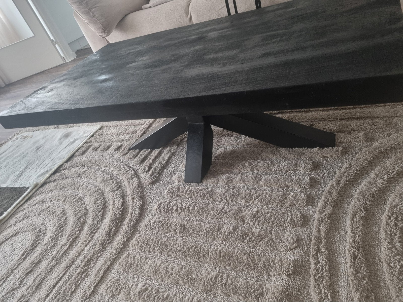 Salontafel zwart Mangohout, Huis en Inrichting, Ophalen, 100 tot 150 cm, 50 tot 100 cm, Zo goed als nieuw