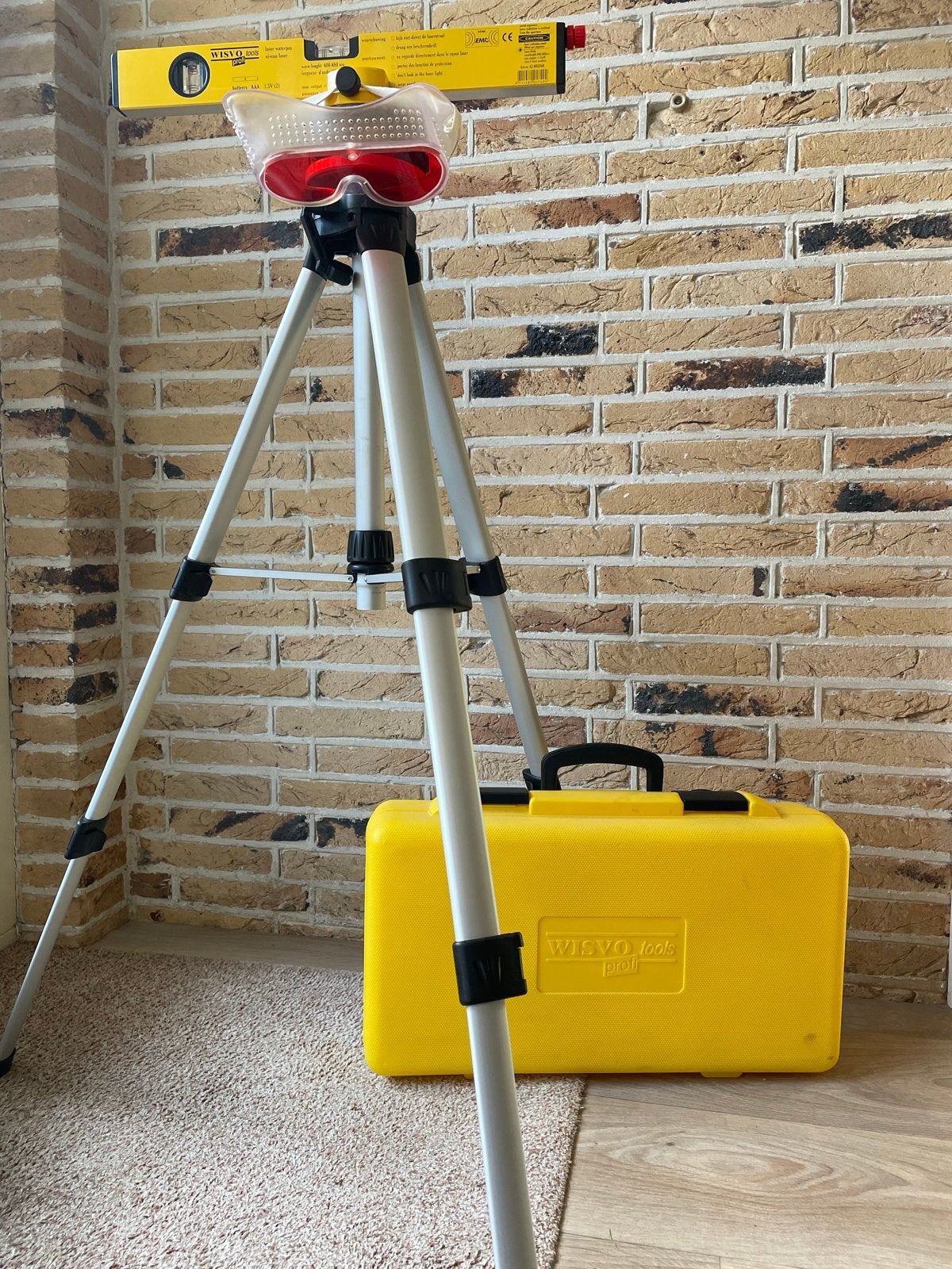 Wisvo Tools Profi Laser Waterpas met Statief en Koffer, Ophalen, Zo goed als nieuw, Overige meters