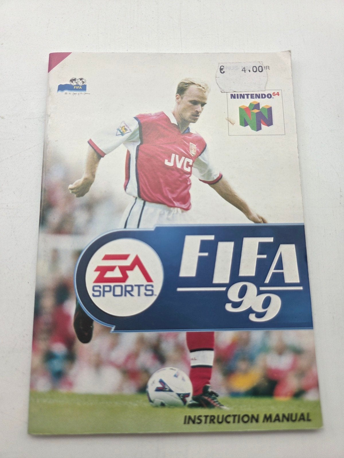FIFA 99 Handleiding Nintendo 64 (N64) - EA Sports, Spelcomputers en Games, Games | Nintendo 64, Gebruikt, Electronic Arts, EA Swiss Sàrl, Place du Molard 8, 1204 Genève, Zwitserland