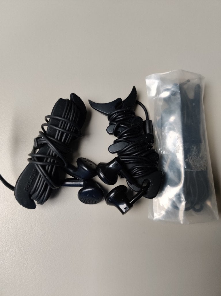4 Bedrade In-ear Koptelefoons (3 met microfoon), Overige merken, In-ear, Gebruikt, Ophalen of Verzenden