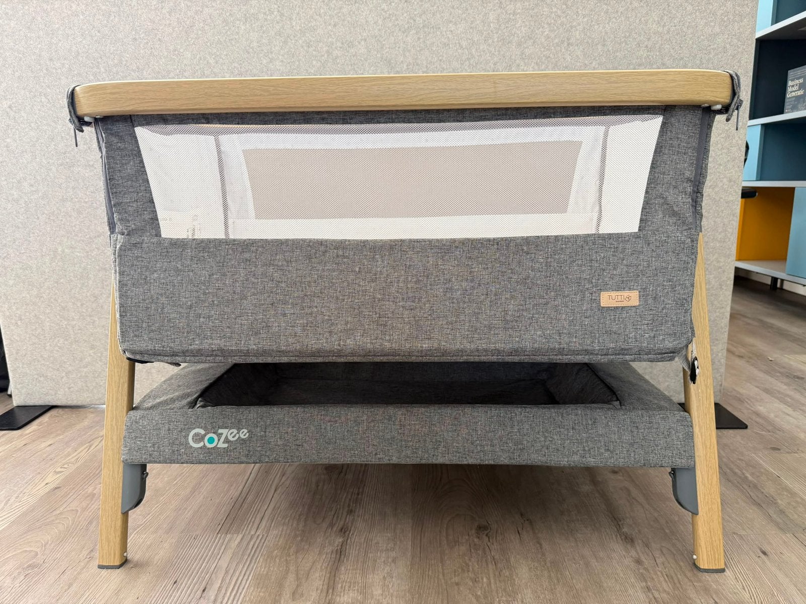 Tutti Bambini Cozee Co-sleeper Wieg - Oak/Charcoal, Ophalen, Zo goed als nieuw, Wieg